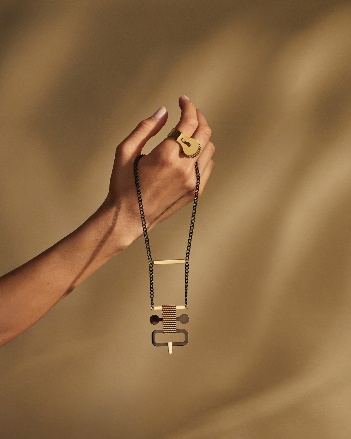Edone – collana – ambientata