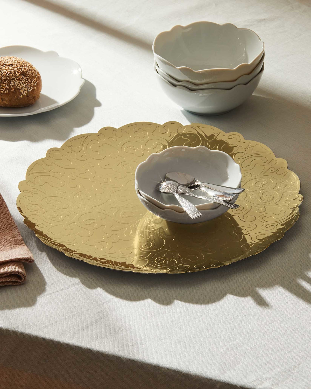 Dressed – vassoio rotondo (MW07 GD) - Sag 80 - Alessi - Complemento