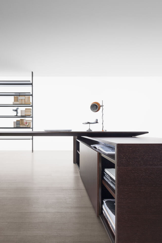 Corner – scrivania direzionale – ambientata