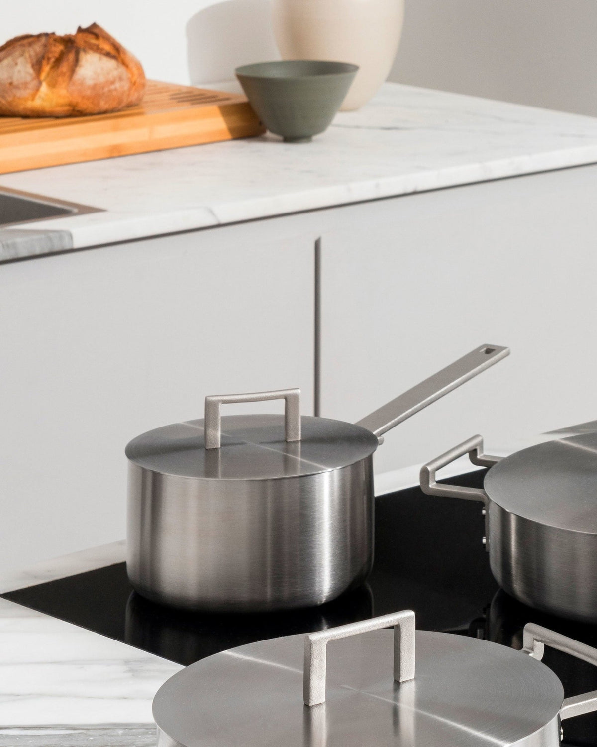 Convivio – casseruola a manico lungo - Sag 80 - Alessi - Complemento