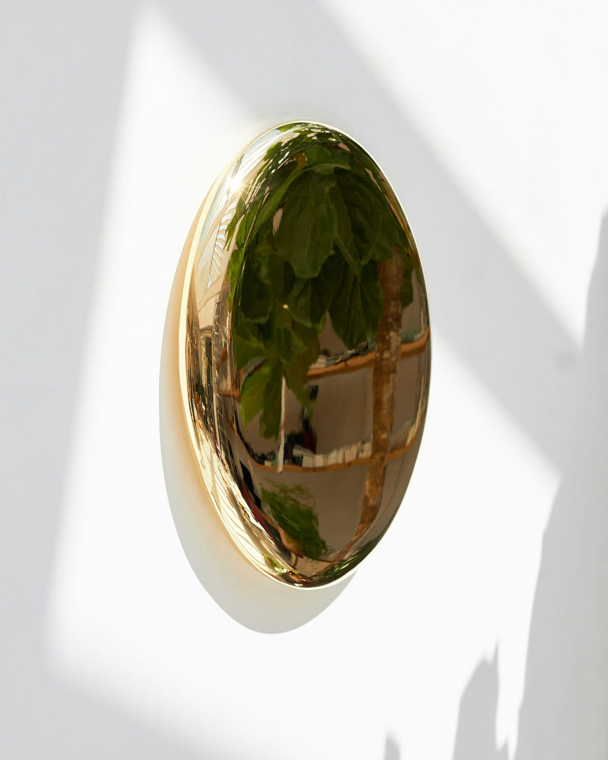 Beauty Mirror – specchio – ambientata