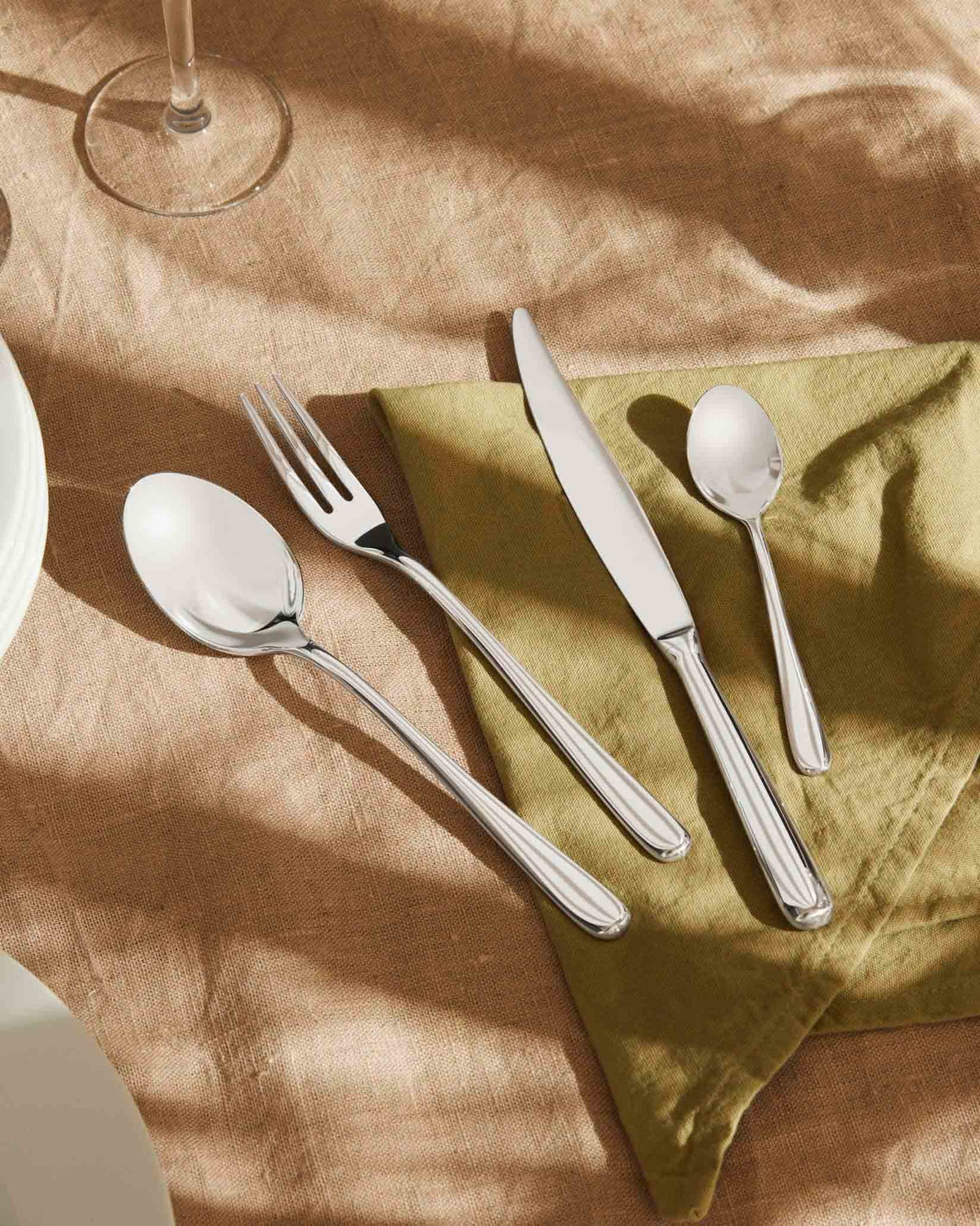 Caccia – servizio di posate 24 pezzi – ambientata