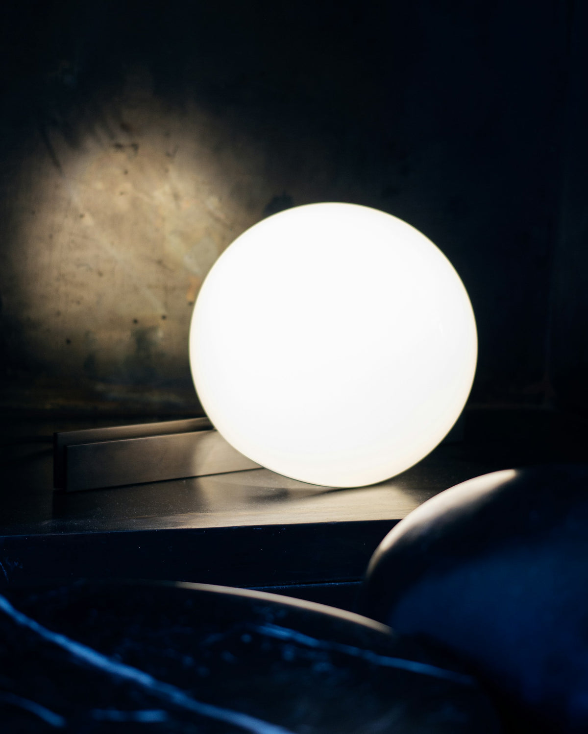 Rest – lampada da tavolo – ambientata