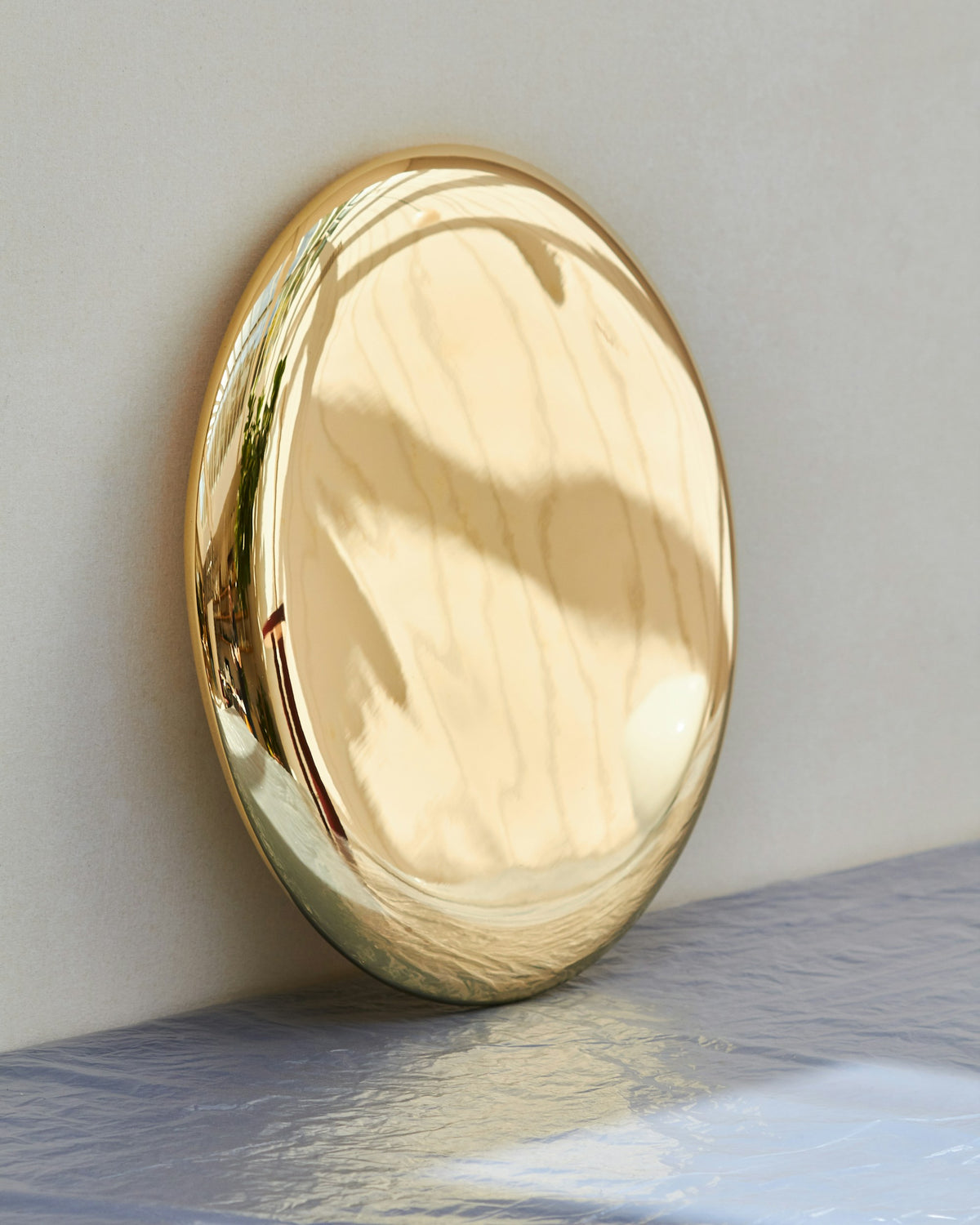 Beauty Mirror – specchio – ambientata