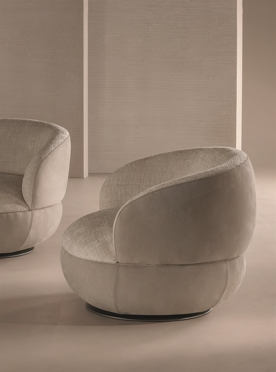 Solitaire – poltrona – ambientata