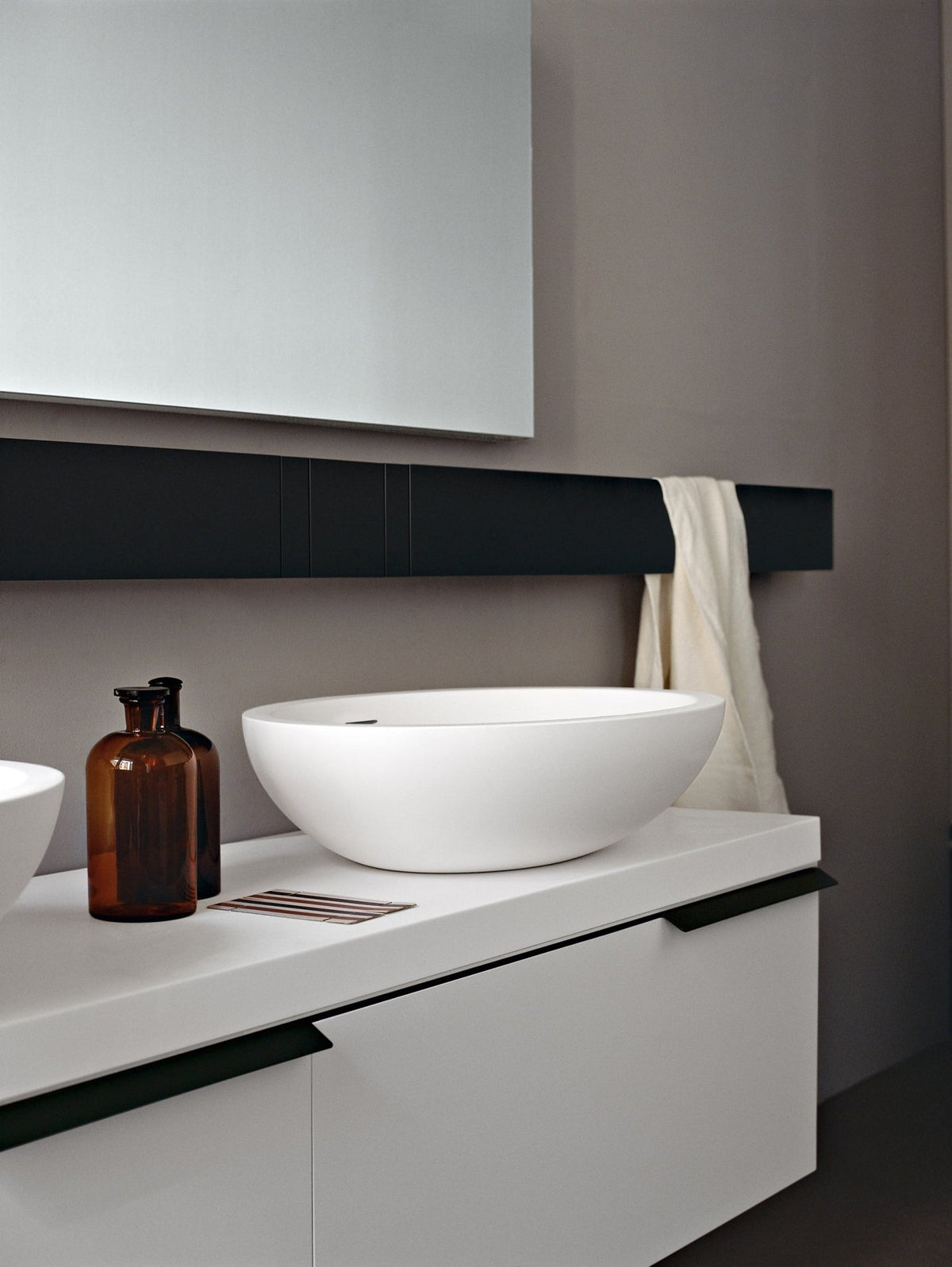 Flat XL da 6 cm – piano lavabo su contenitori - Sag 80 - Agape - Bagno
