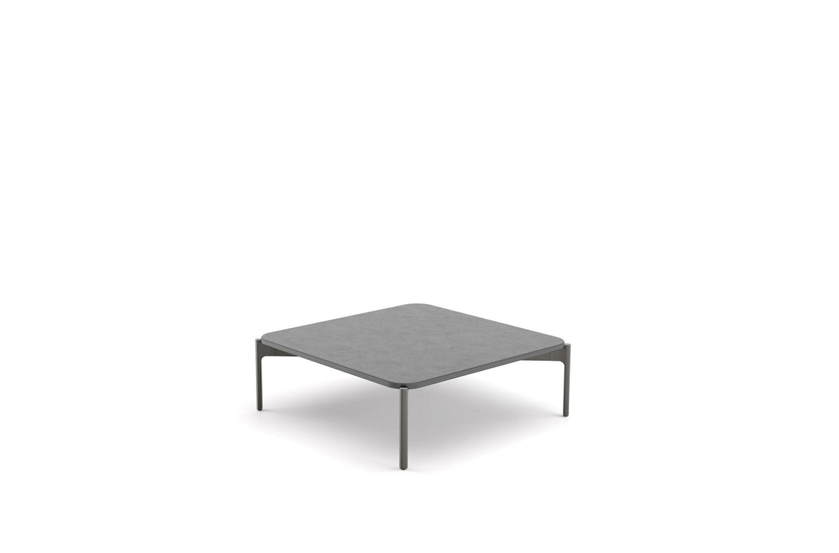 Izon – tavolino (Coffee table 80x80) - Sag 80 - DEDON - Outdoor