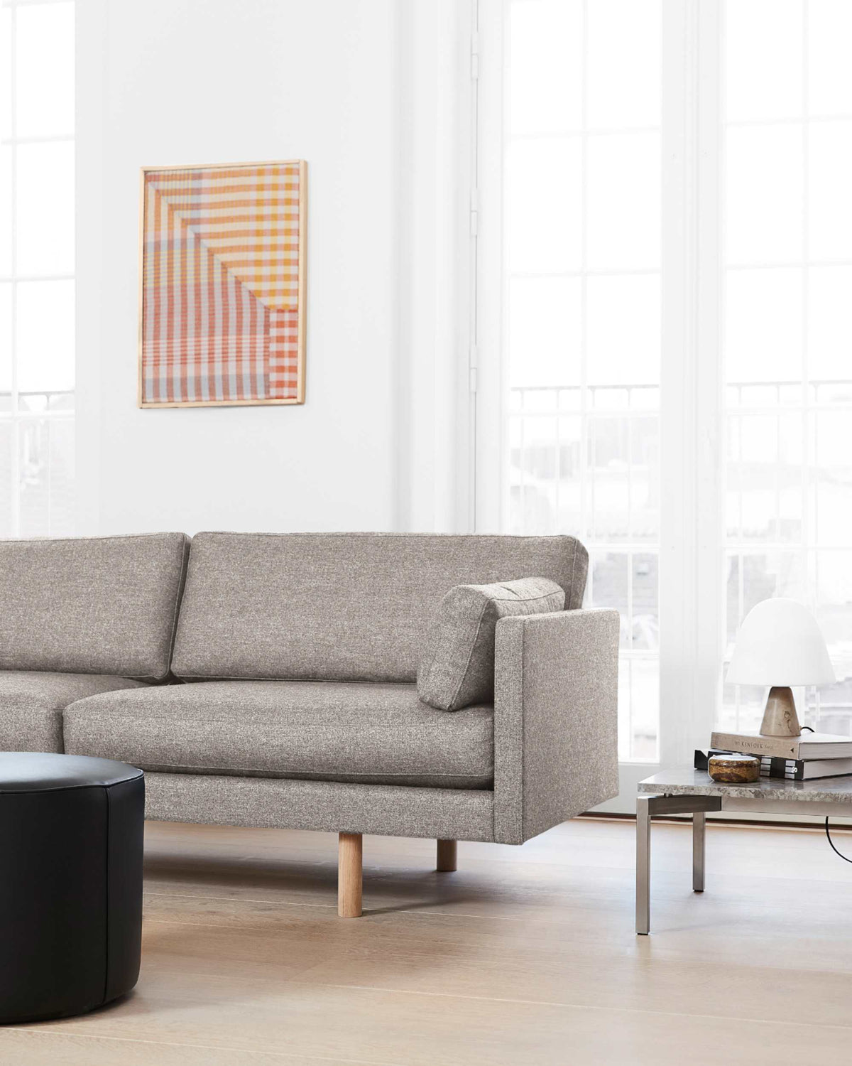EJ220 Sofa – divano – ambientata