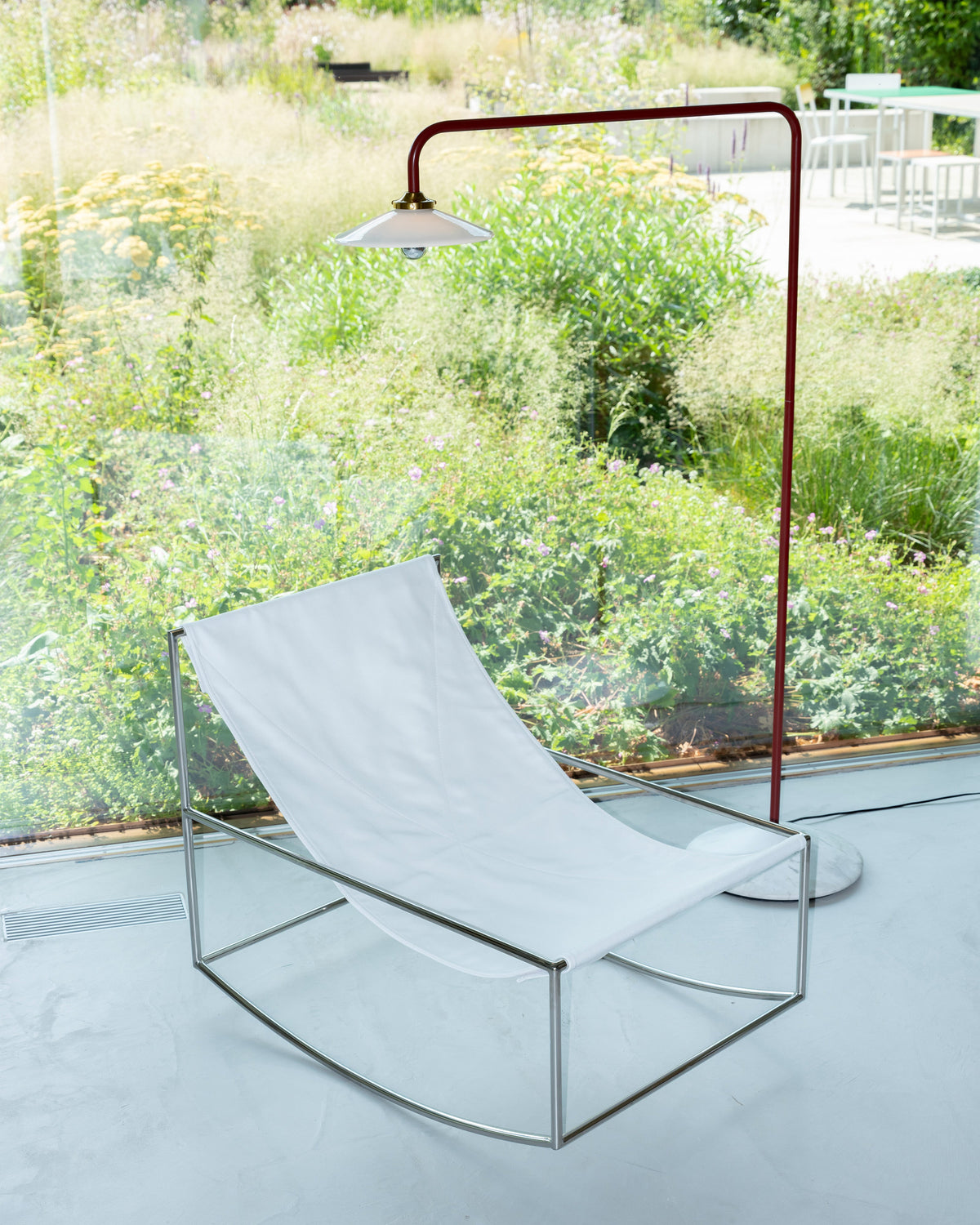 Standing Lamp Marble – lampada da terra – ambientata