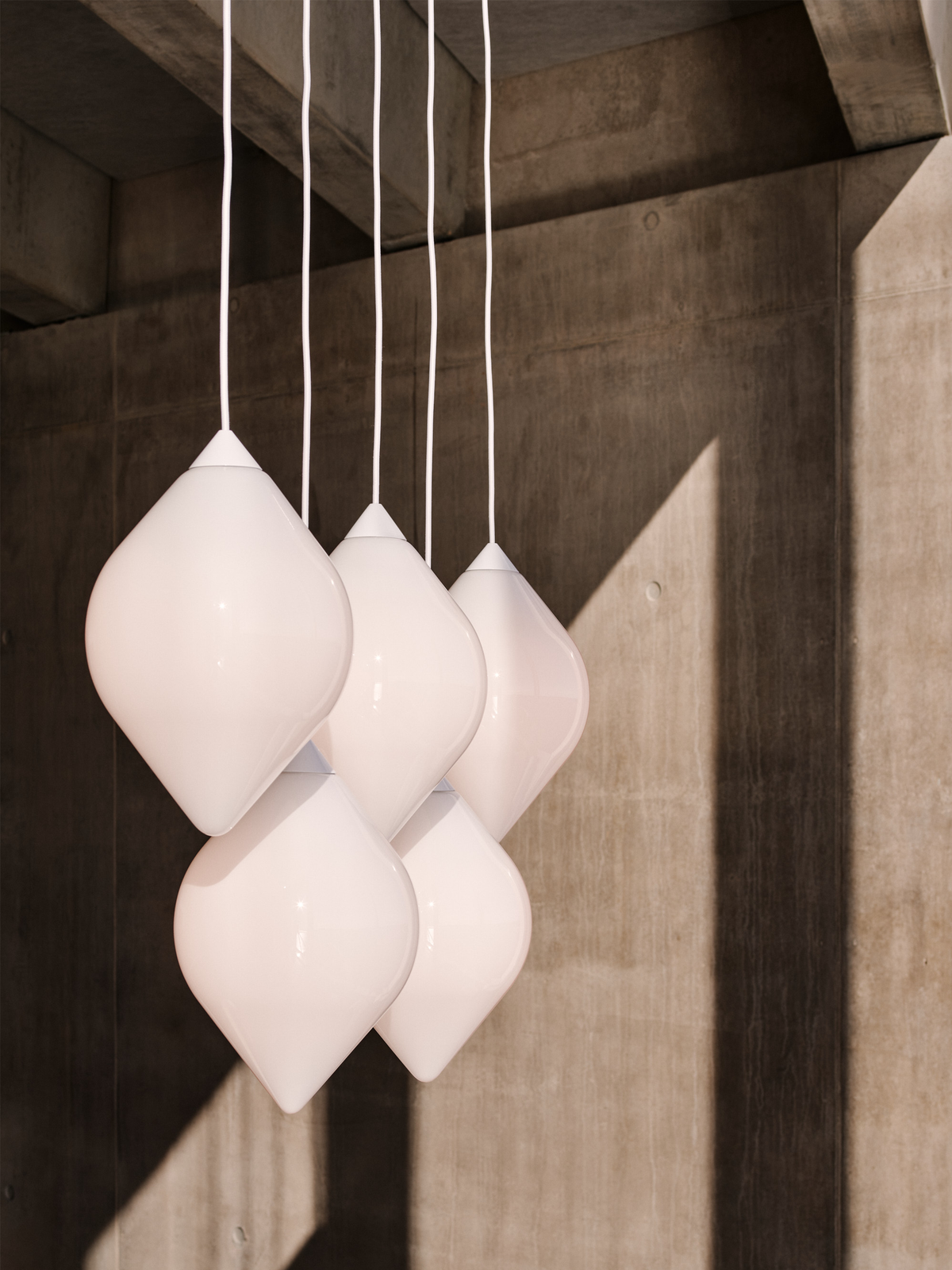 Flare Top – lampada a sospensione – ambientata