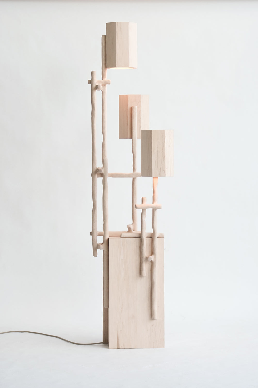 Hedera Floor Lamp – lampada da terra – ambientata