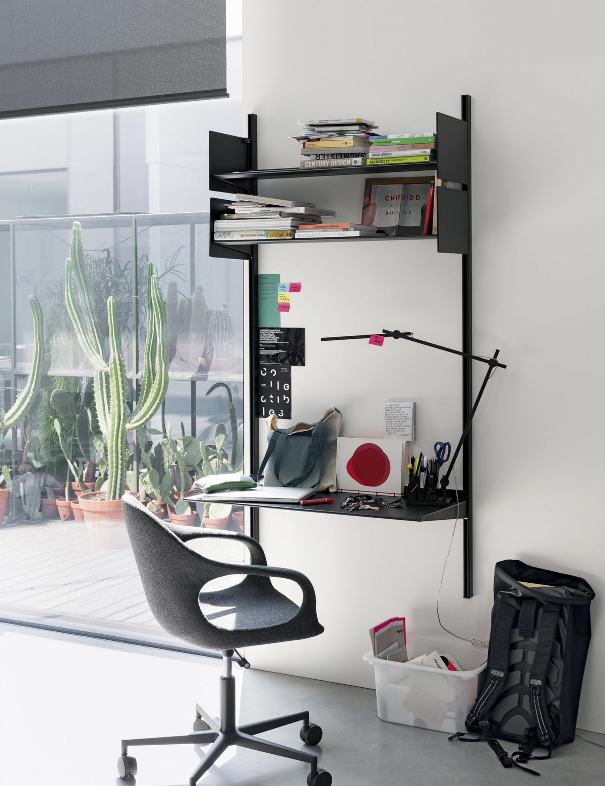 Dot – libreria – ambientata
