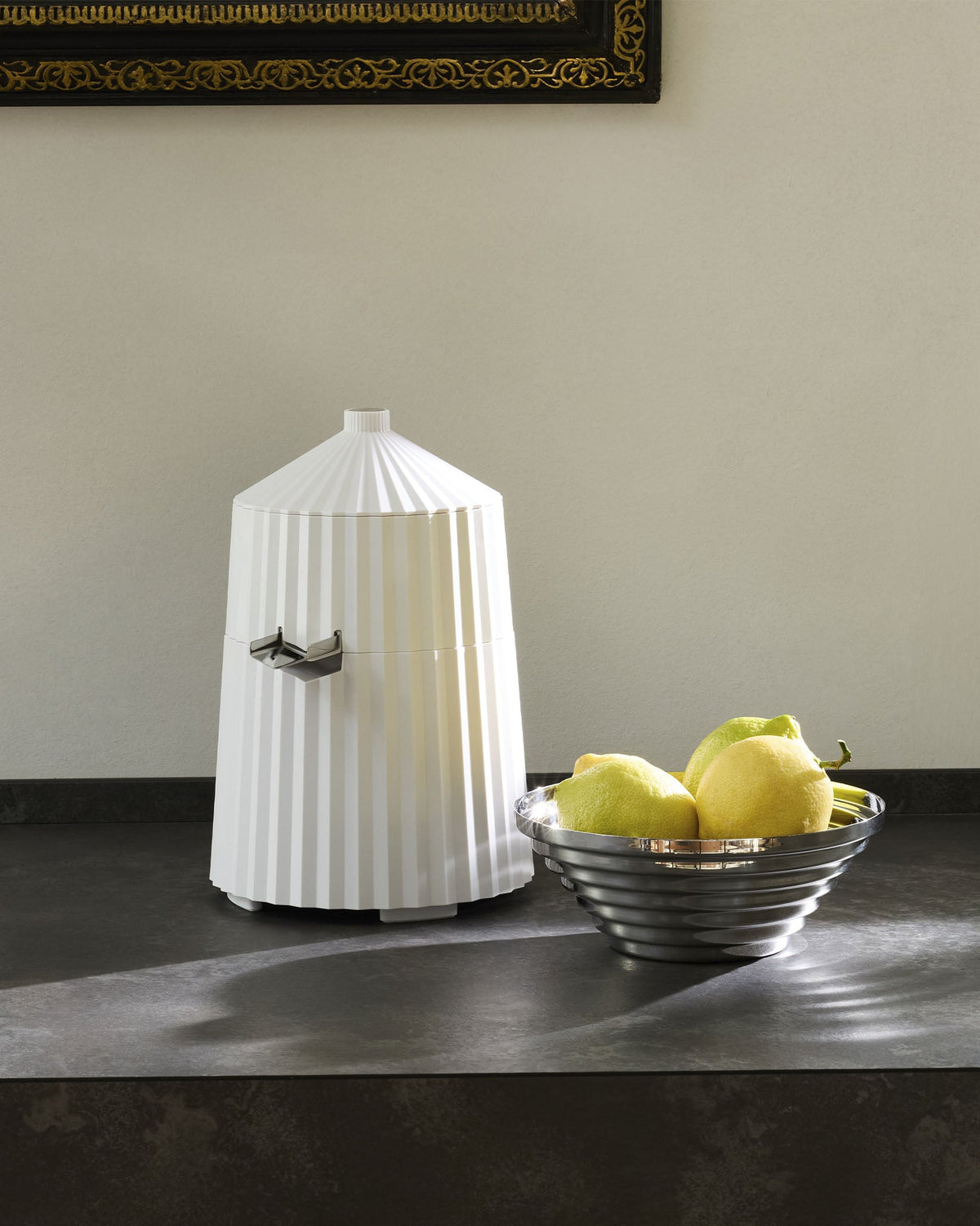 Plissé – spremiagrumi elettrico. Spina europea - Sag 80 - Alessi - Complemento