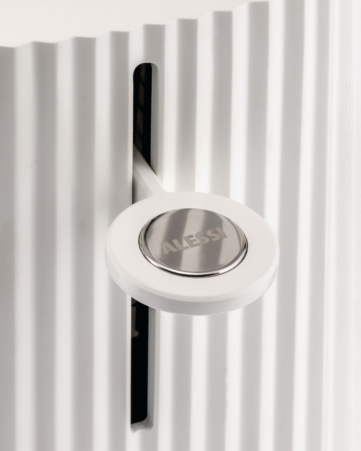 Plissé – tostapane. Spina svizzera - Sag 80 - Alessi - Complemento