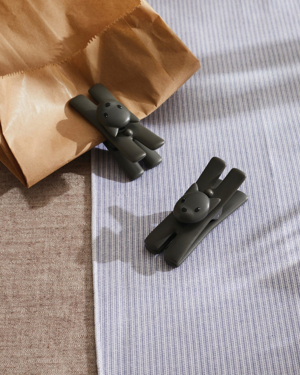 Lampo – set di due mollette – ambientata