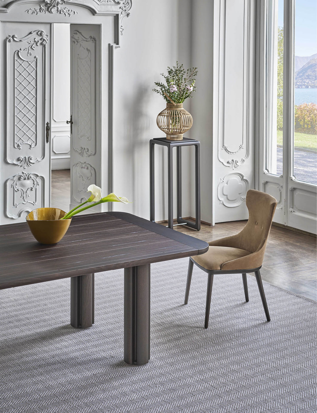 Exedra – piedistallo – ambientata