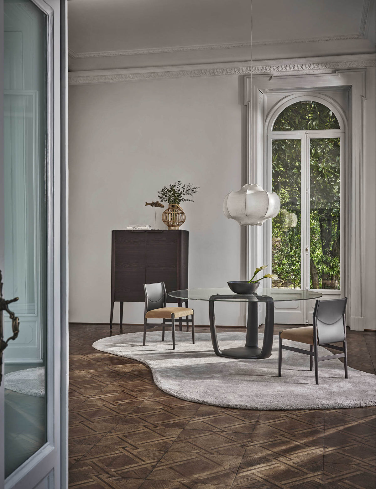 Saddle – tavolo – ambientata
