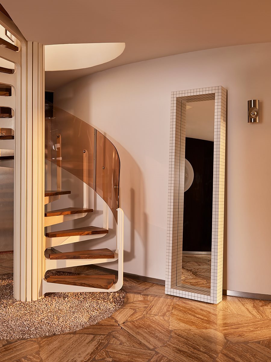 Quaderna Mirror 476 – specchio – ambientata