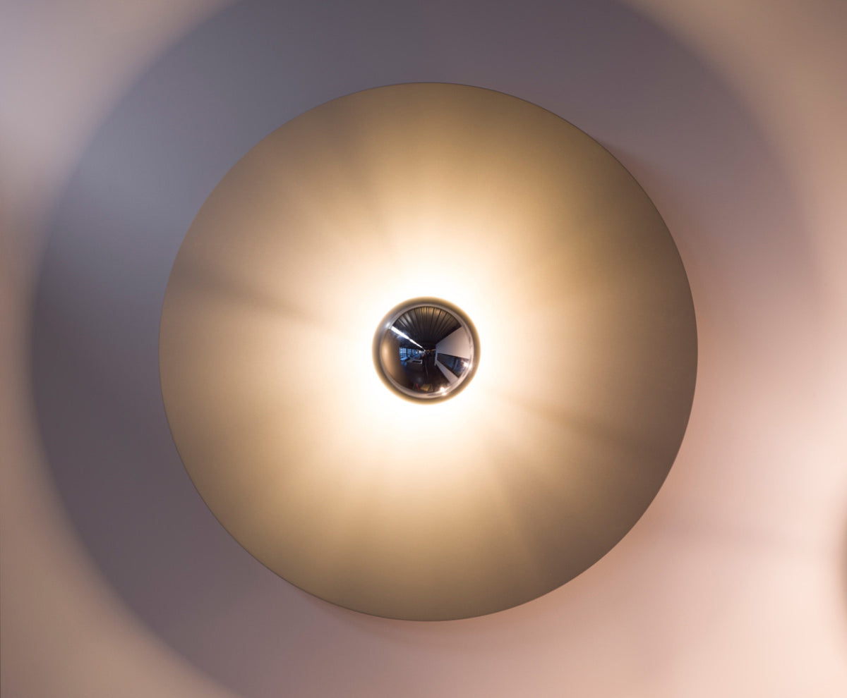 Wall/Ceiling Lamp – lampada da parete / soffitto – ambientata