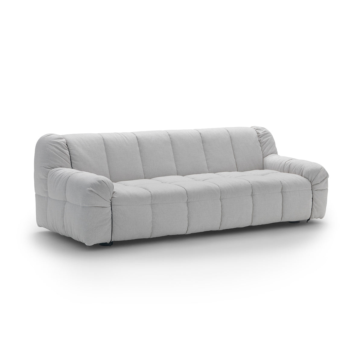 Divano Strips77 di Arflex color grigio chiaro su fondo bianco