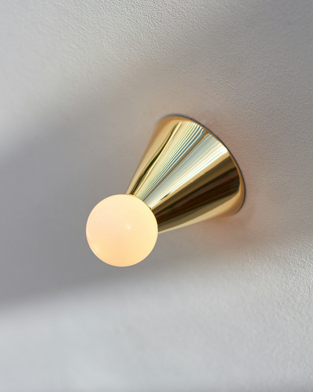 Cone Light – plafoniera – ambientata
