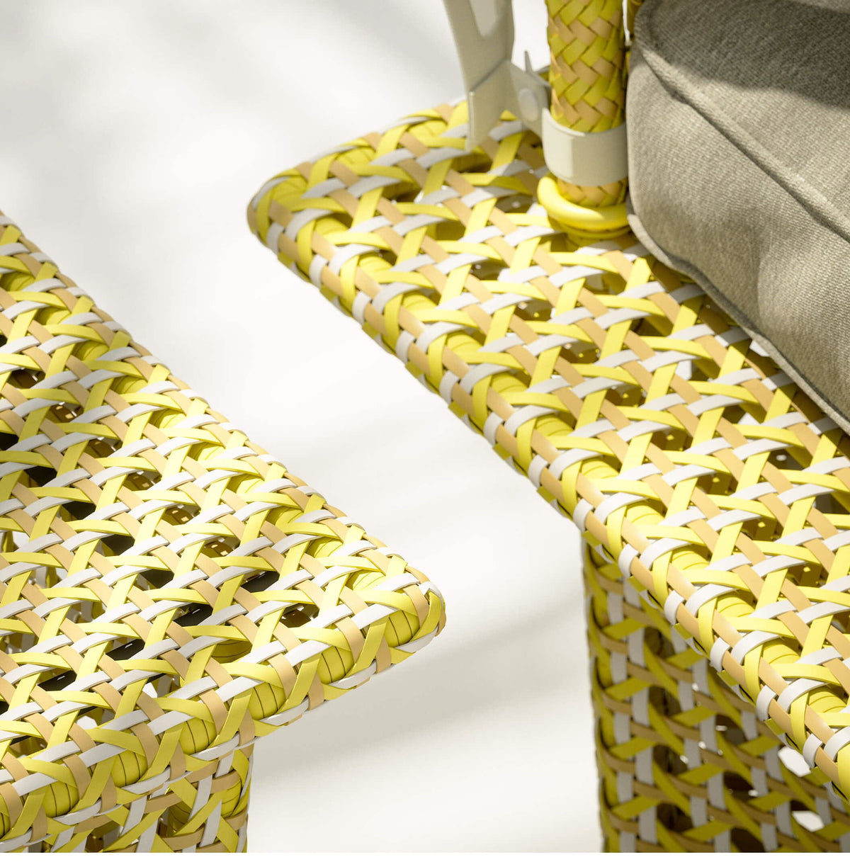 Daybed – tavolino di servizio – ambientata