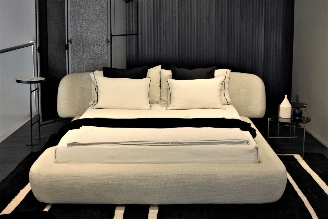 Drew – letto – ambientata
