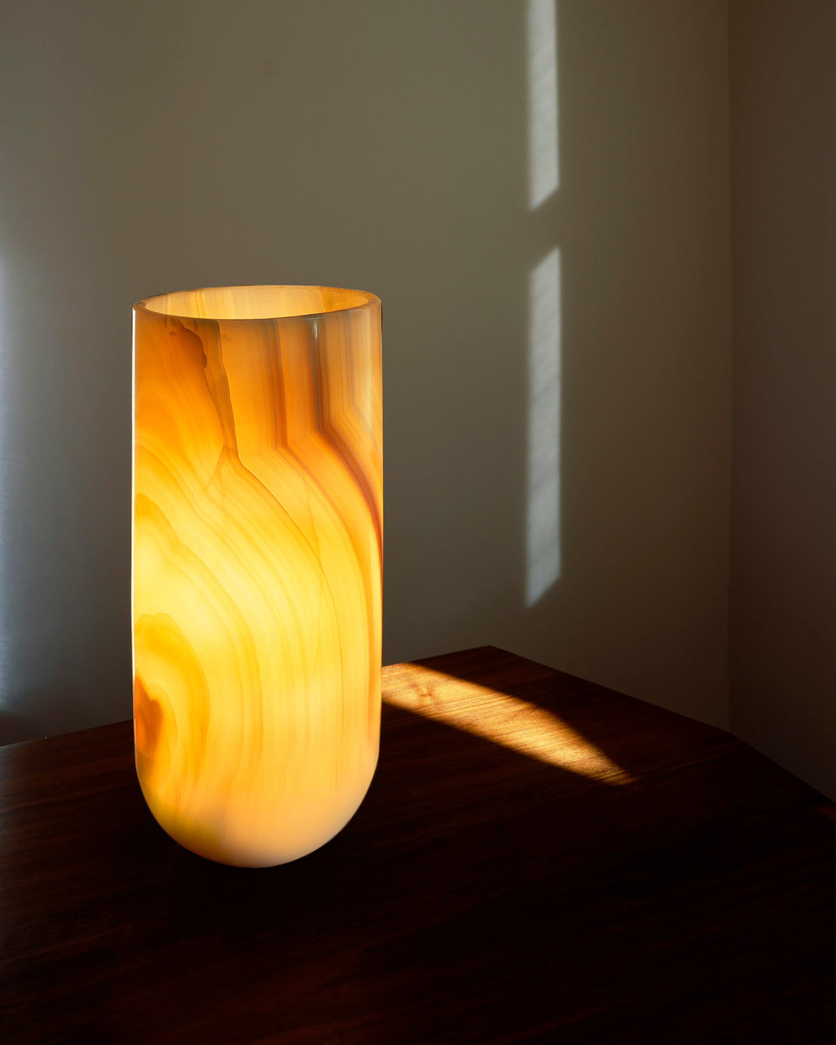 Onyx Light – lampada da tavolo – ambientata