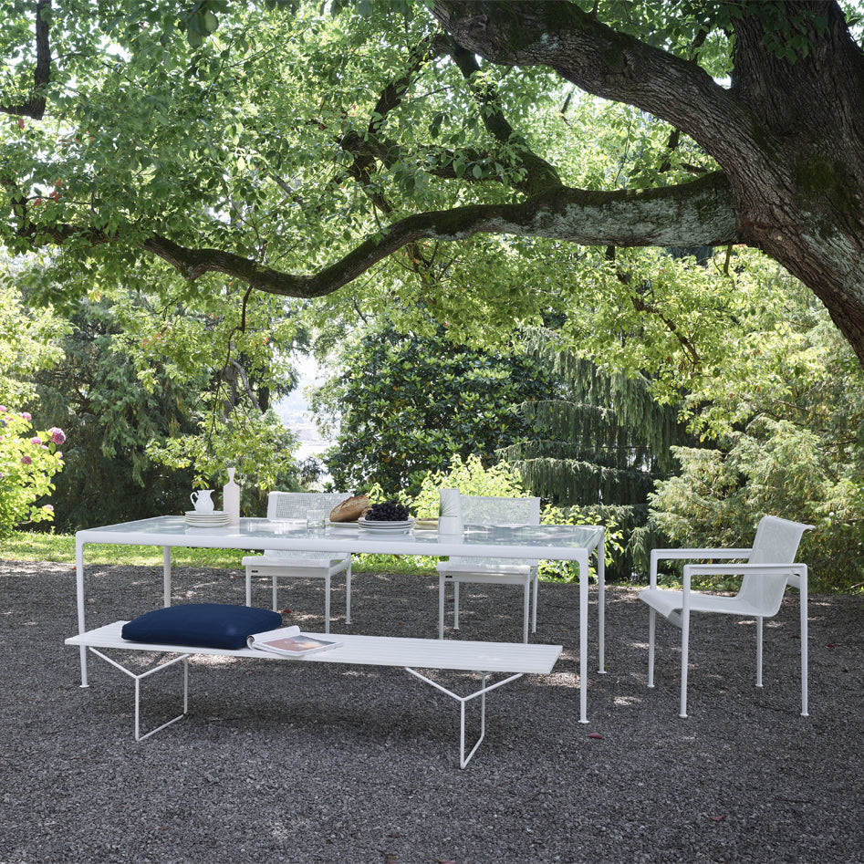 Knoll-Outdoor_Schultz-_-Bertoia_Ph-Federico-Cedrone