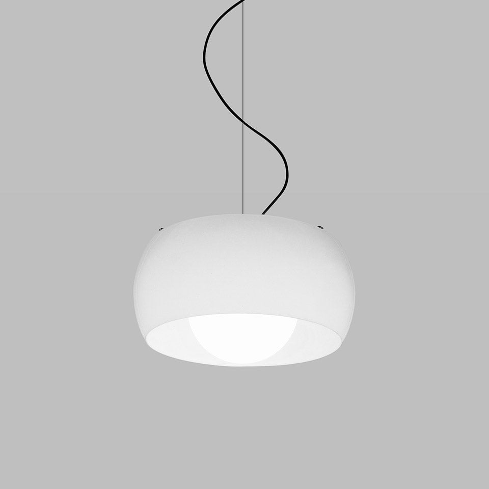 Omega – lampada a sospensione – ambientata