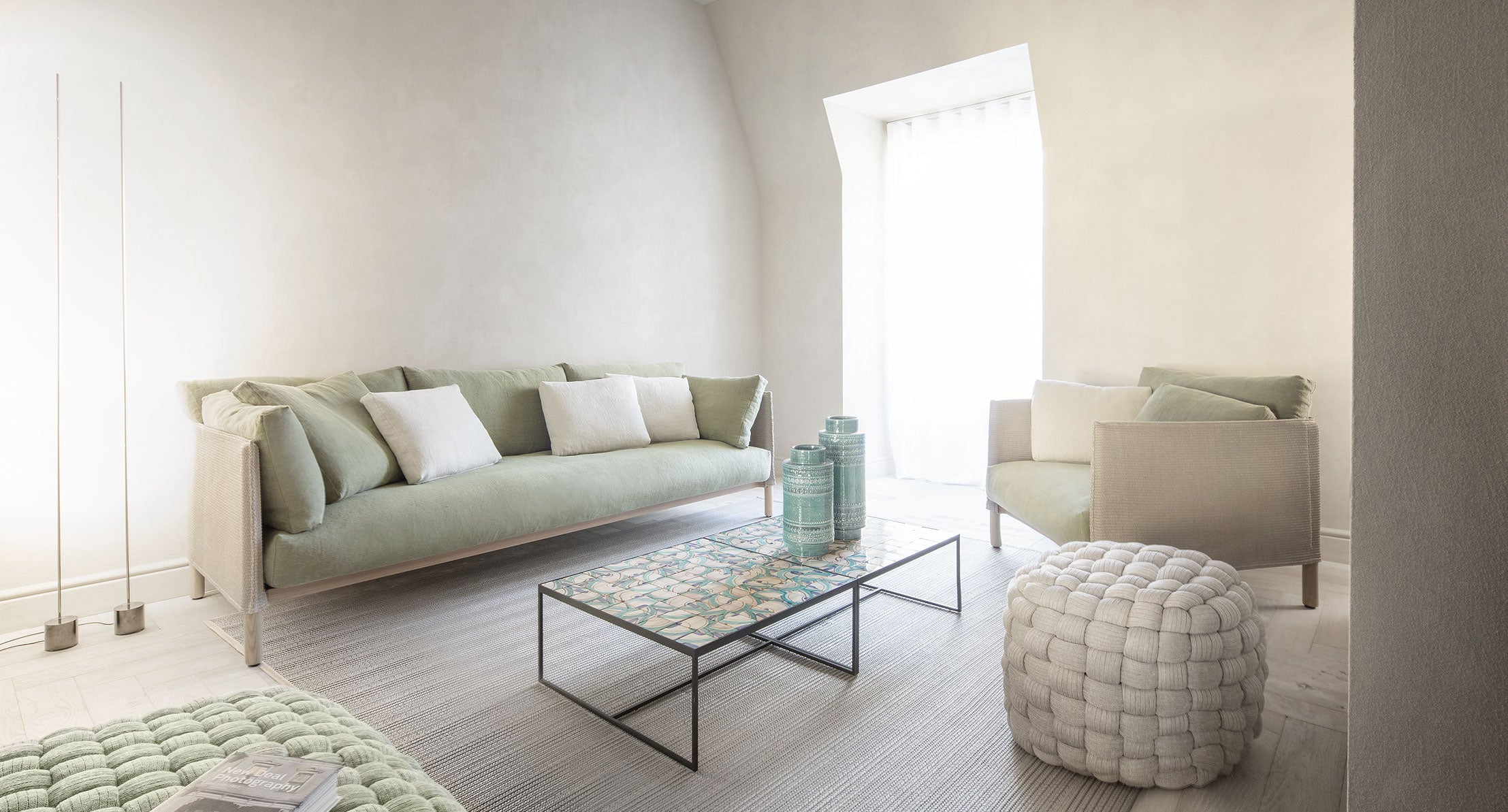Cocci, table top by Nicolò Morales. Faiance PML122, structure ME451