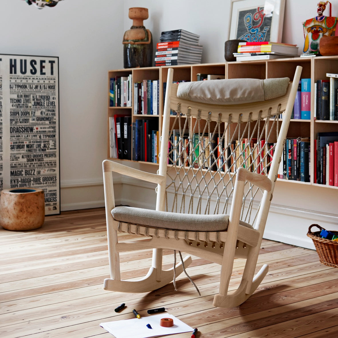 pp124 Rocking Chair – sedia a dondolo – ambientata
