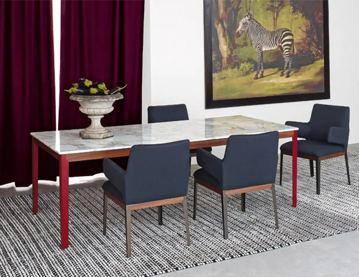 Hug Tavolo - Versione con top in marmo Carrara e profili noce Canaletto - Sag 80 - Arflex -