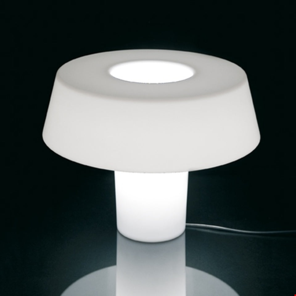 Amami – lampada da tavolo – ambientata