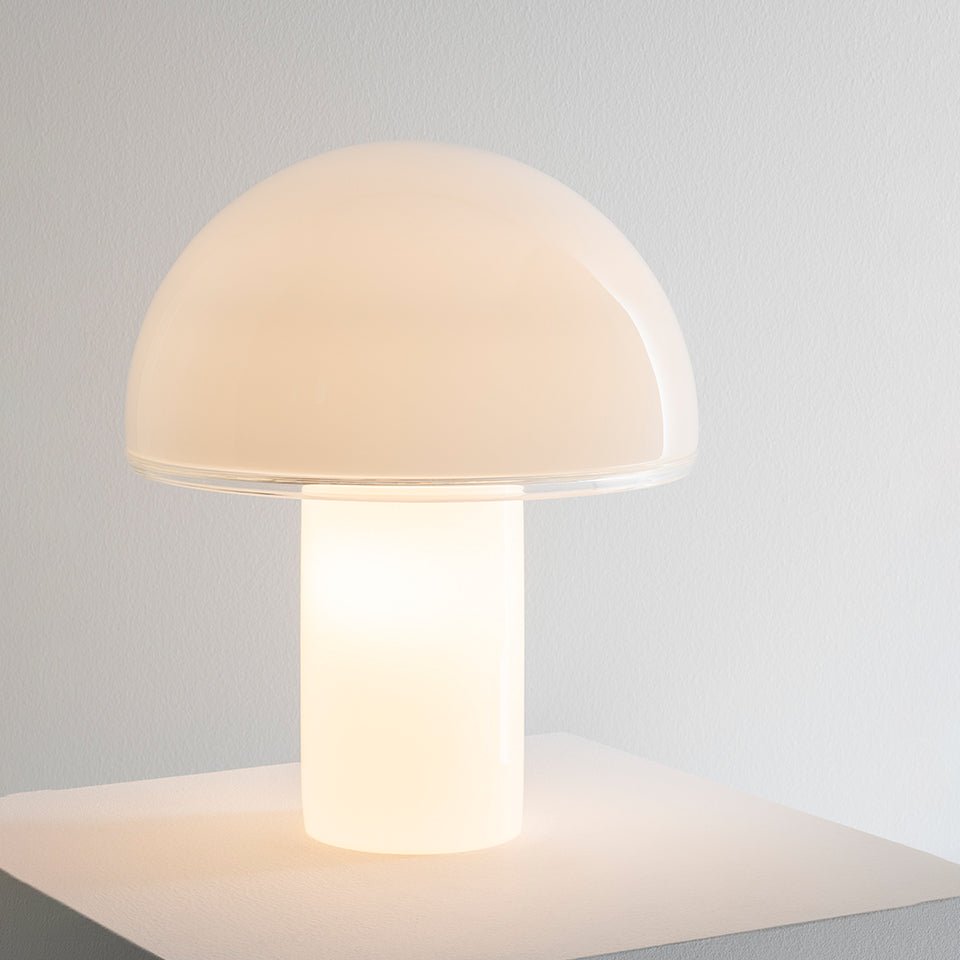 Onfale – lampada da tavolo – ambientata