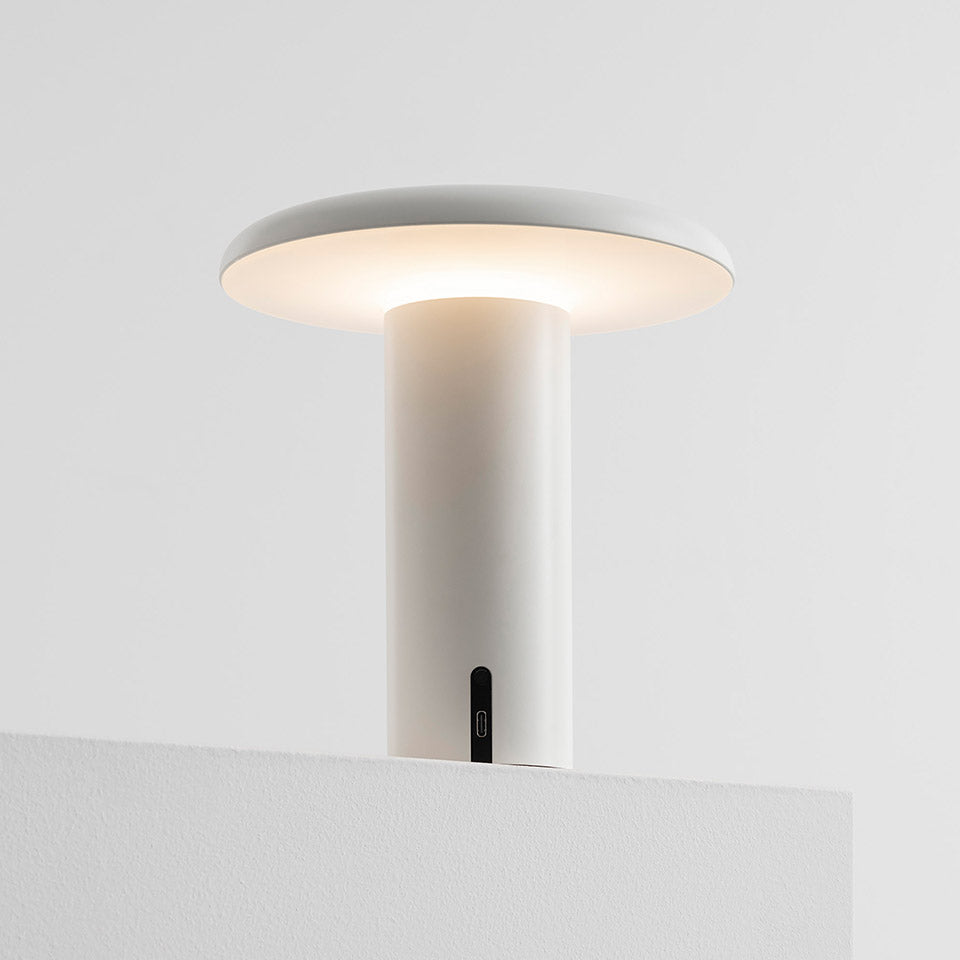 Takku – lampada da tavolo – ambientata