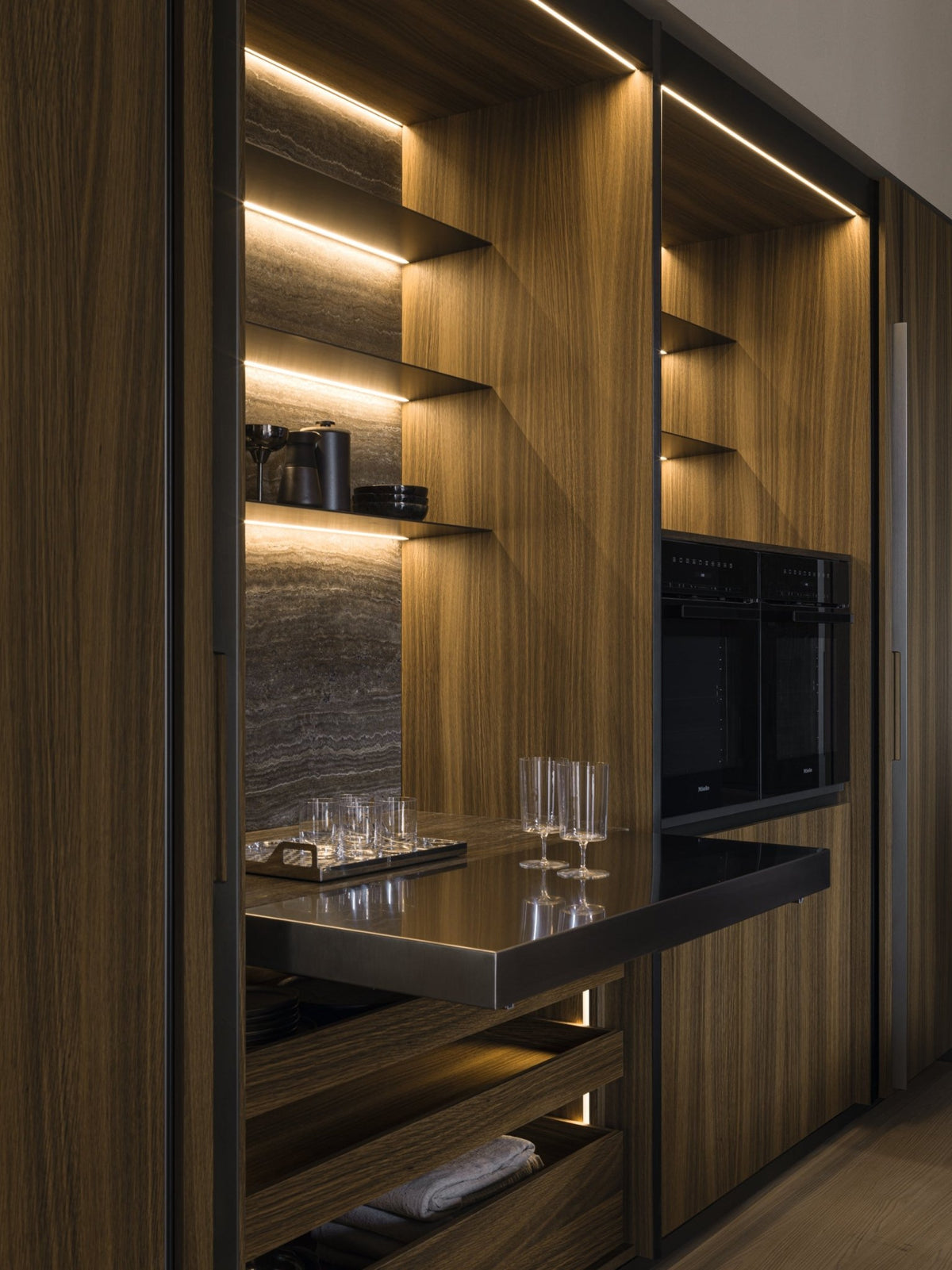 Colonna Operativa 2.0 – colonna attrezzata per cucina – ambientata