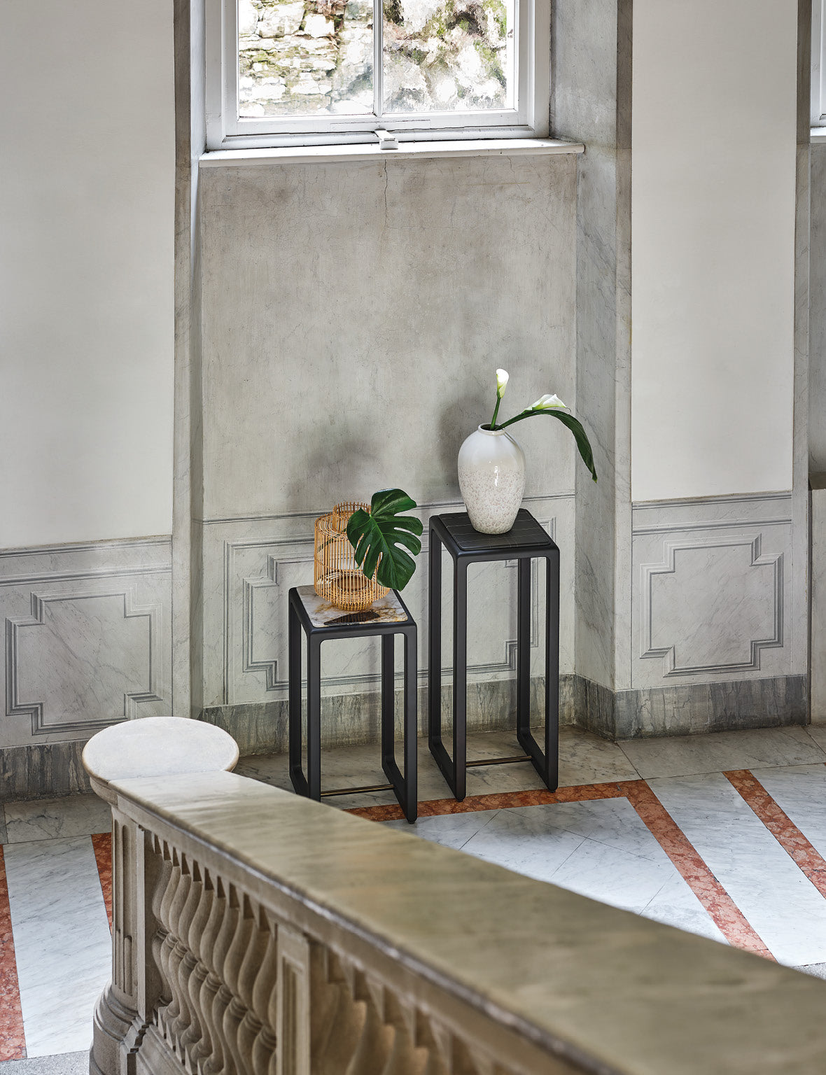 Exedra – piedistallo – ambientata