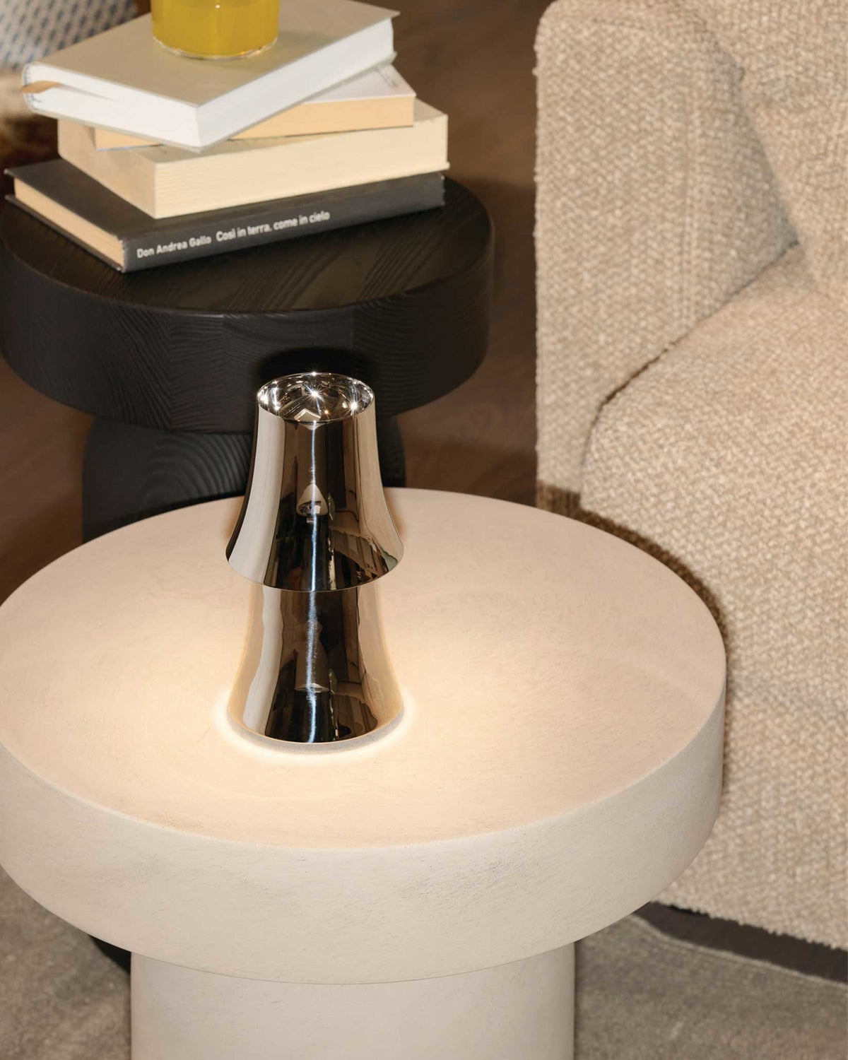 Halesia – lampada da tavolo - Sag 80 - Alessi - Tavolo