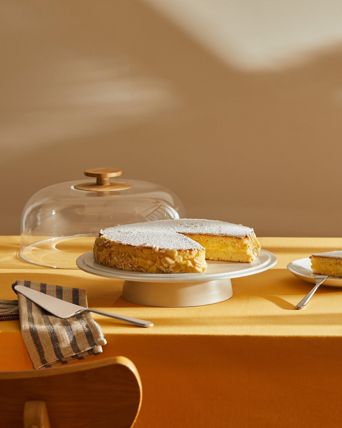 Mattina – alzata con campana - Sag 80 - Alessi - Complemento