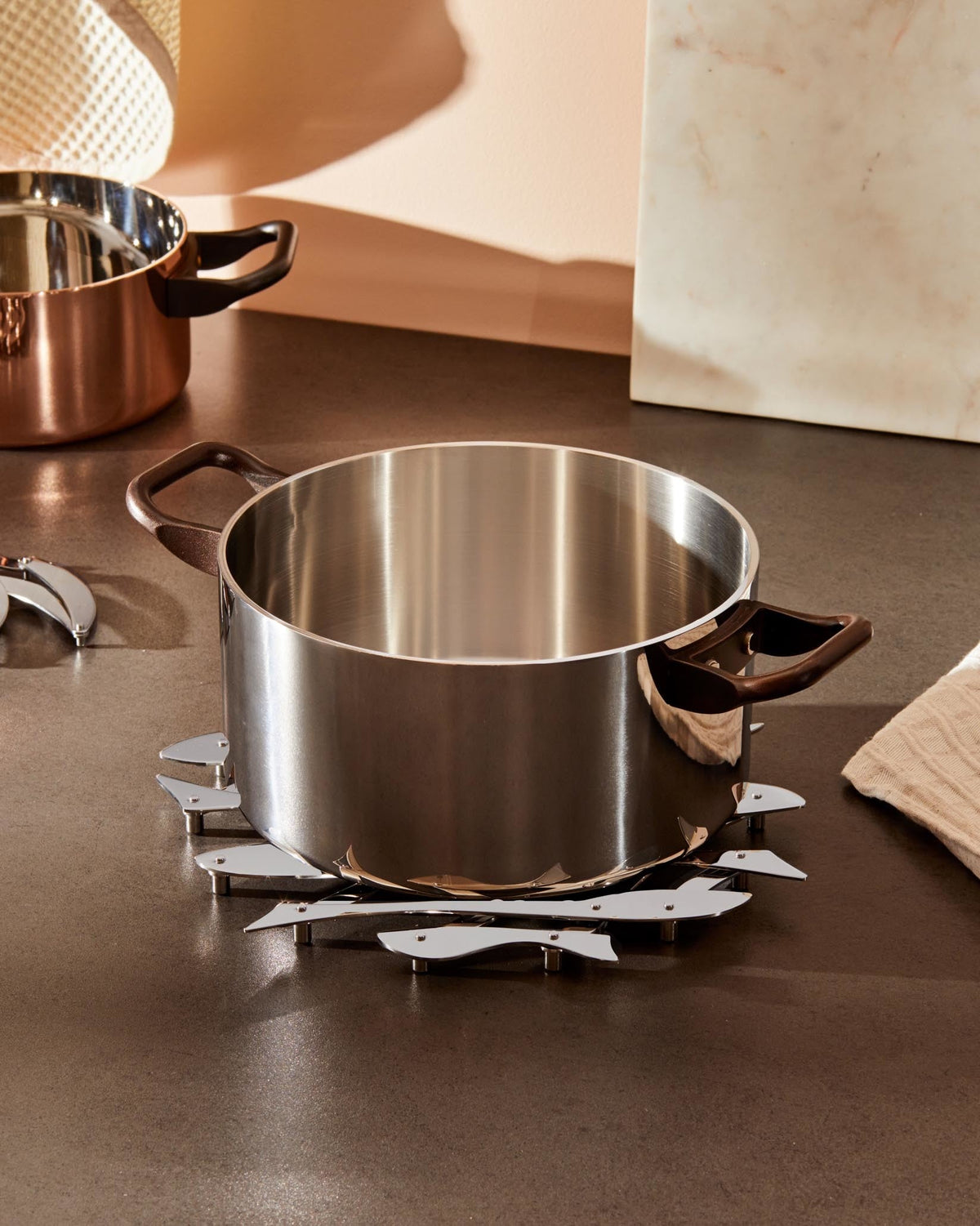 Pescher – sottopentola estensibile - Sag 80 - Alessi - Complemento