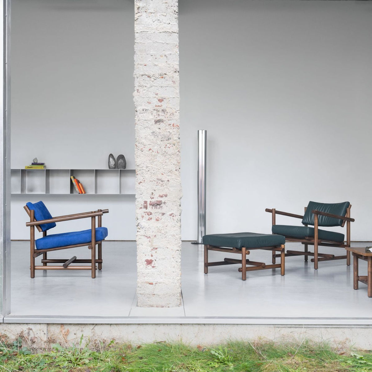 Muecke Wood Collection – Lounge Chair and Ottoman