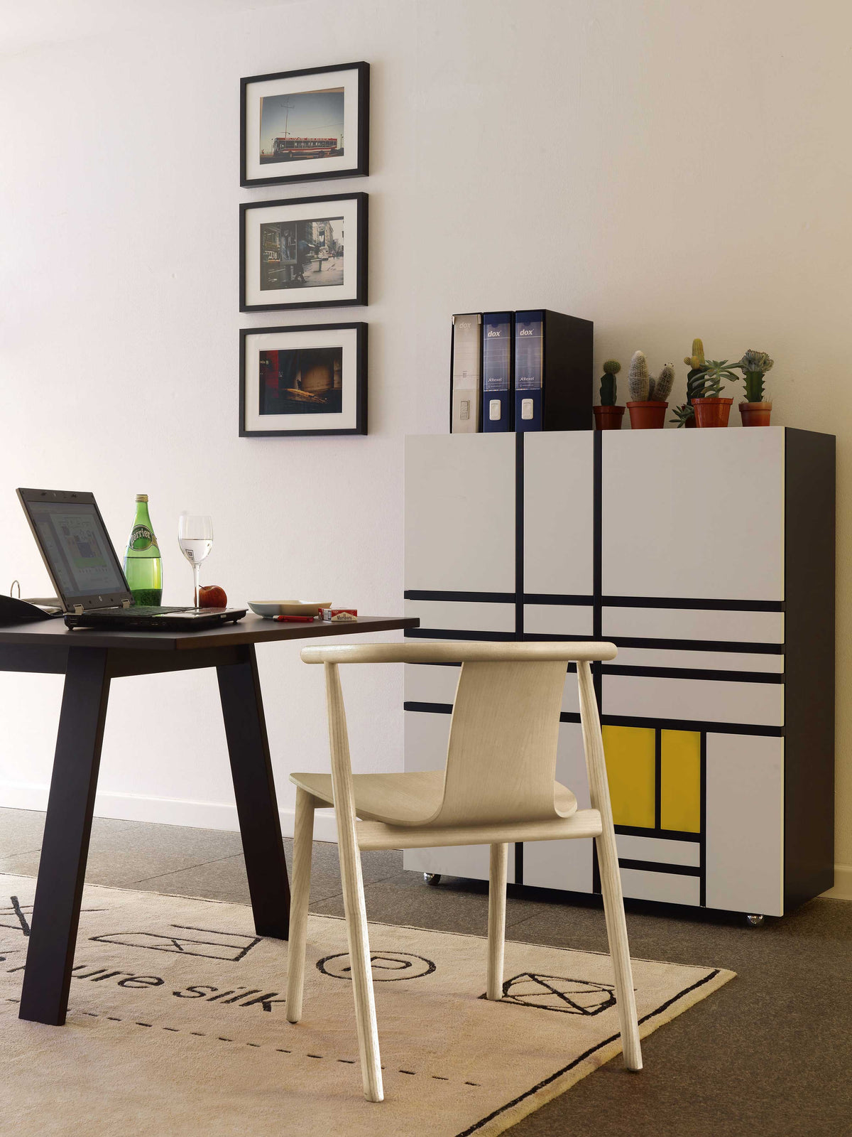 Homage to Mondrian – mobile contenitore – ambientata