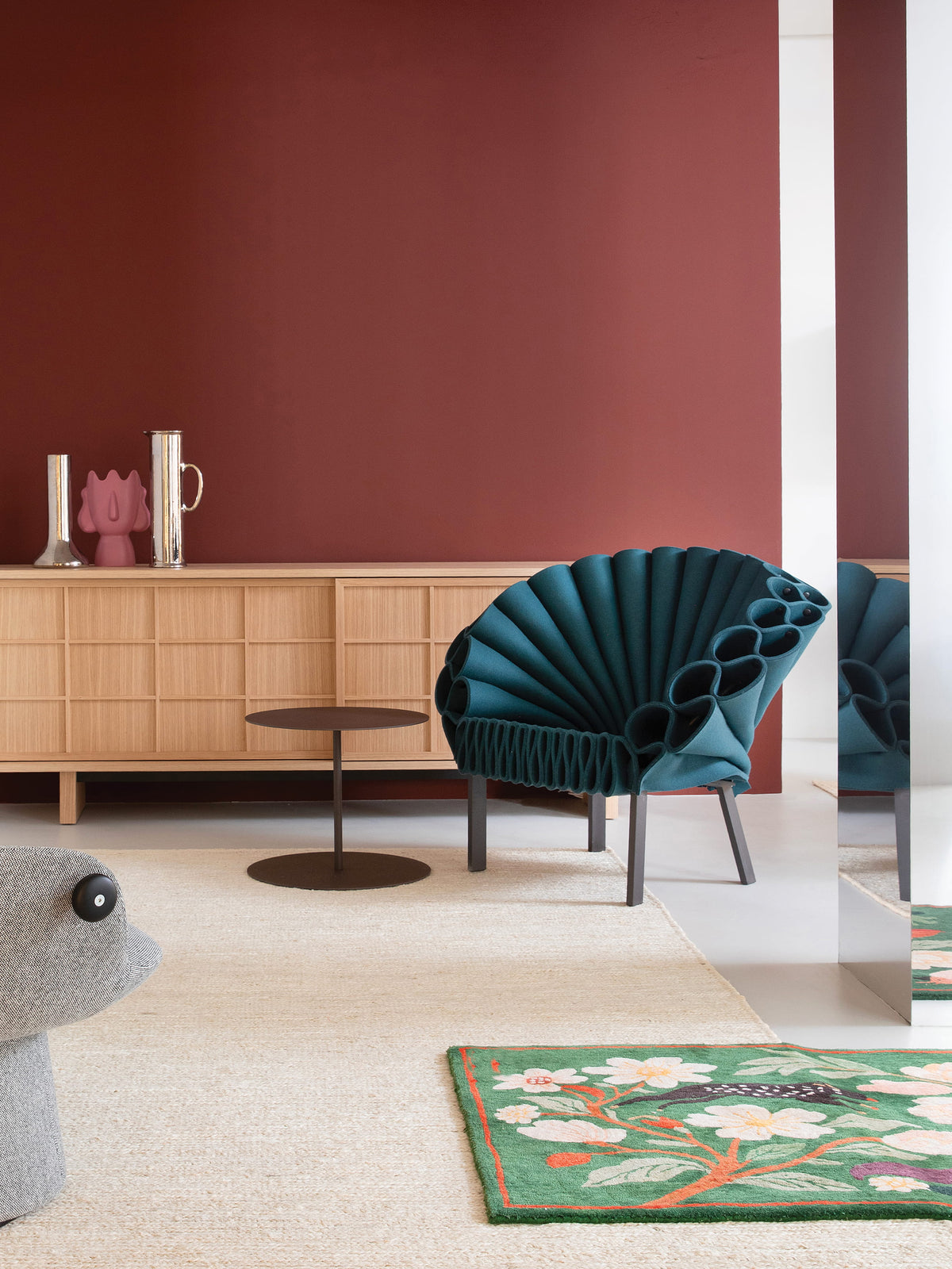 Peacock – poltrona – ambientata