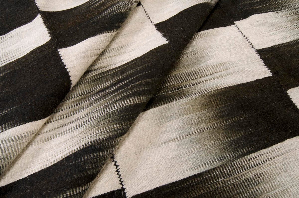 Kilim Black - White – kilim – ambientata