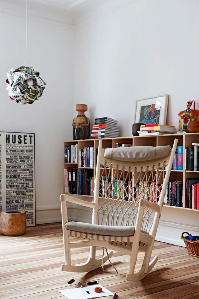 pp124 Rocking Chair – sedia a dondolo – ambientata