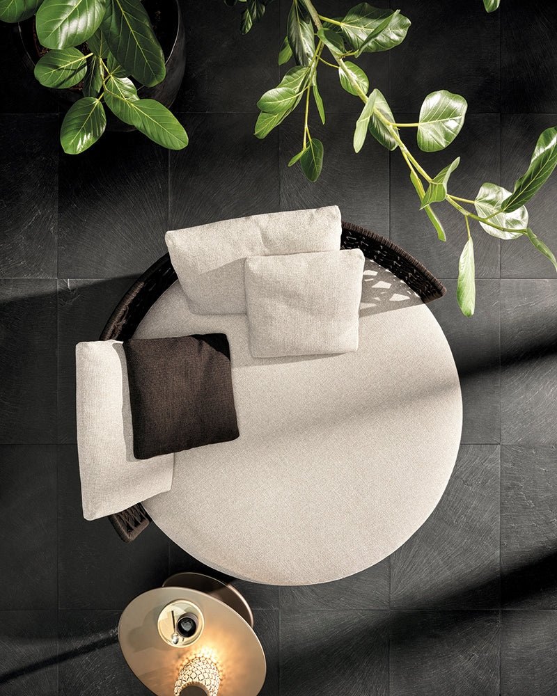 Torii Nest “Outdoor” – chaise longue outdoor - Sag 80 - Minotti - Divano