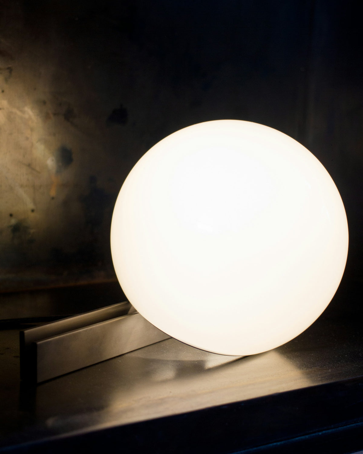 Rest – lampada da tavolo – ambientata