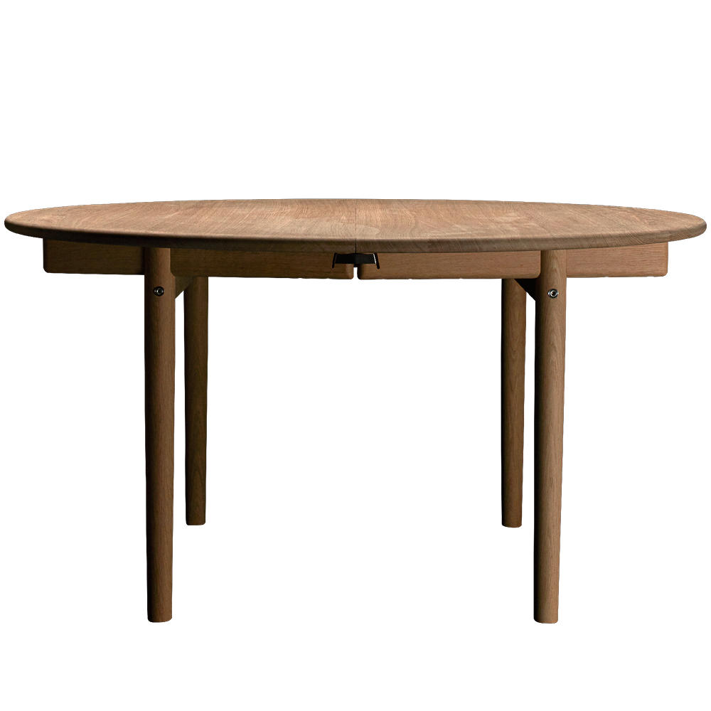 pp70 Round Table – tavolo rotondo – ambientata
