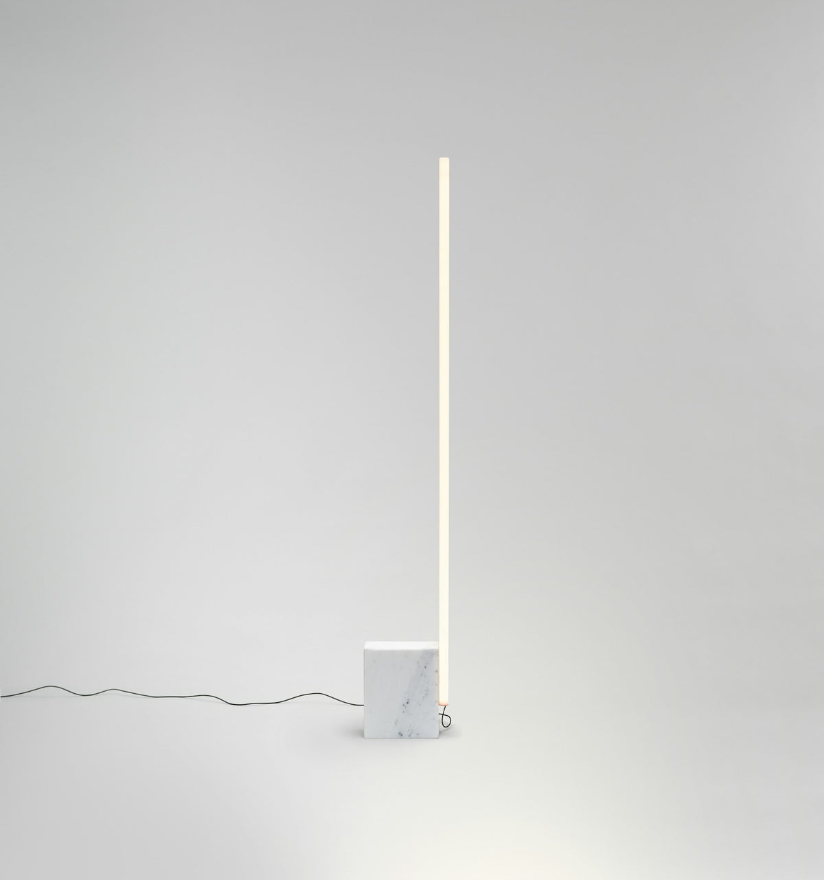 Relay 1 – lampada da terra – ambientata